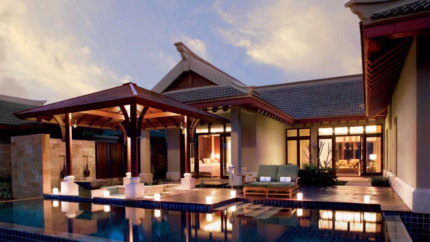 The Ritz Carlton 5 Хайнань. The Ritz-Carlton Sanya, Yalong Bay 5*. The Ritz Carlton Langkawi 5*. Пляж отель Ритц Хайнань.